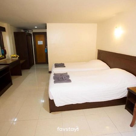 Twin Palms Suites And Residence 芭達亞 外观 照片