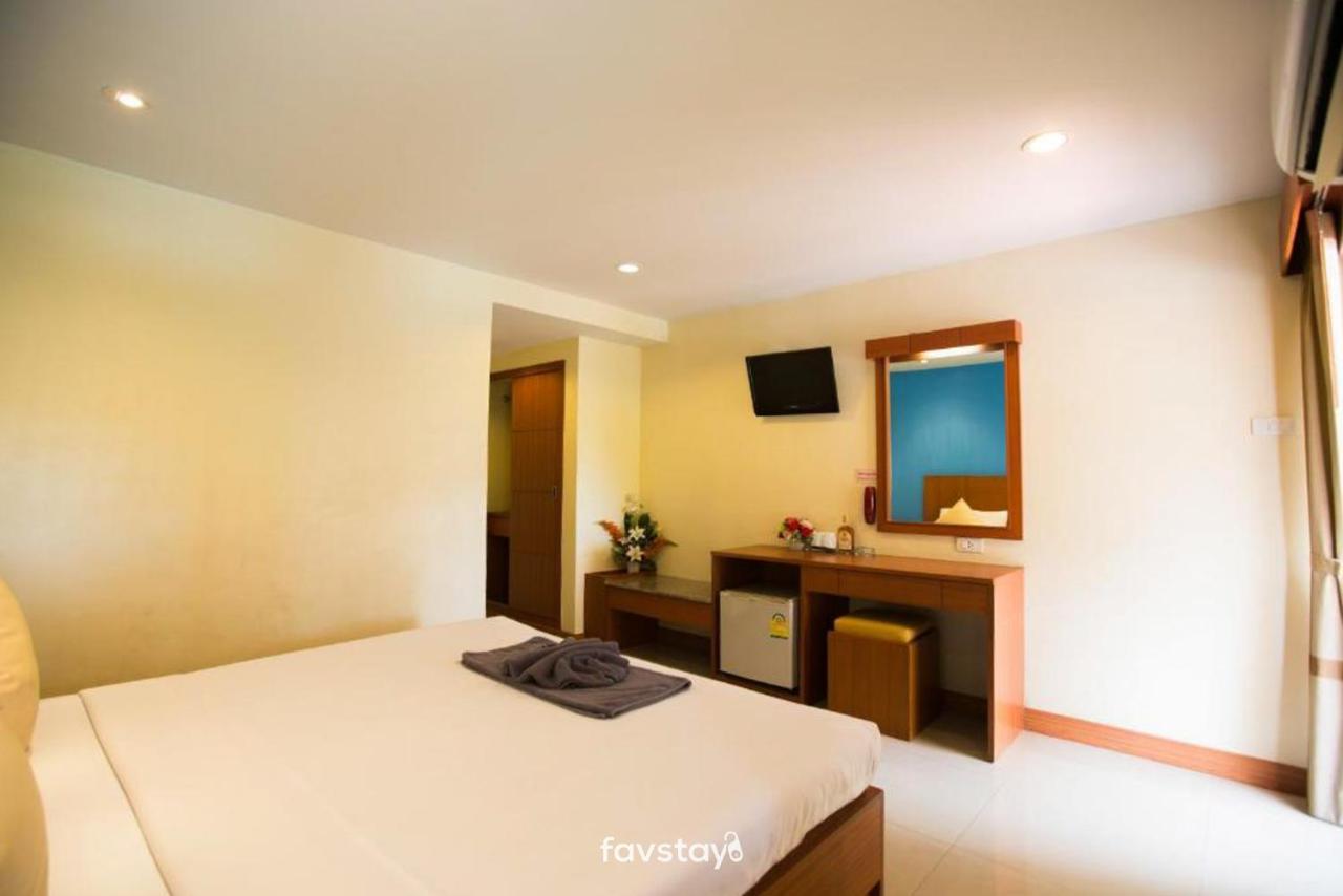 Twin Palms Suites And Residence 芭達亞 外观 照片