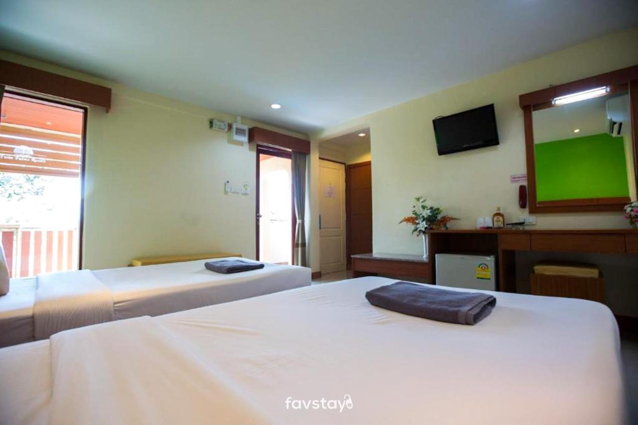 Twin Palms Suites And Residence 芭達亞 外观 照片