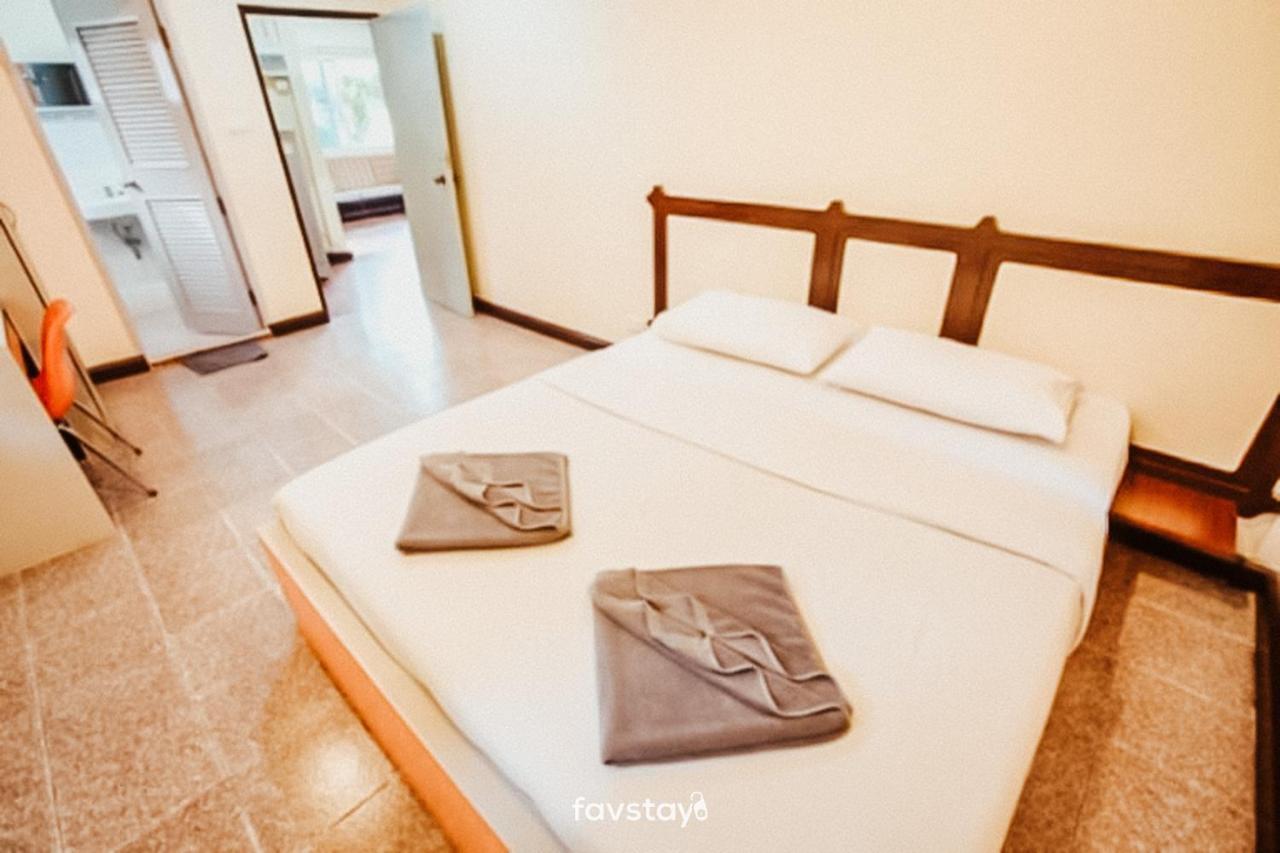 Twin Palms Suites And Residence 芭達亞 外观 照片